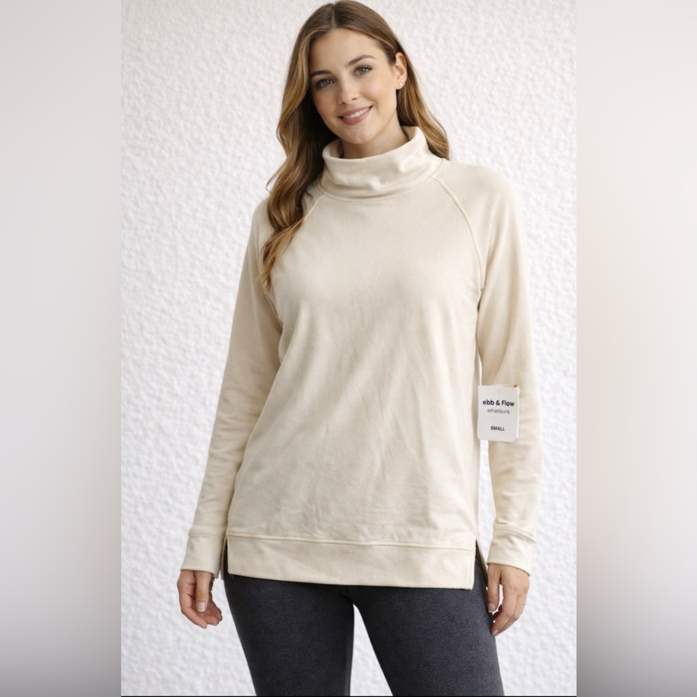 Ebb & Flow cream long sleeve pullover sweatshirt women’s long active wear